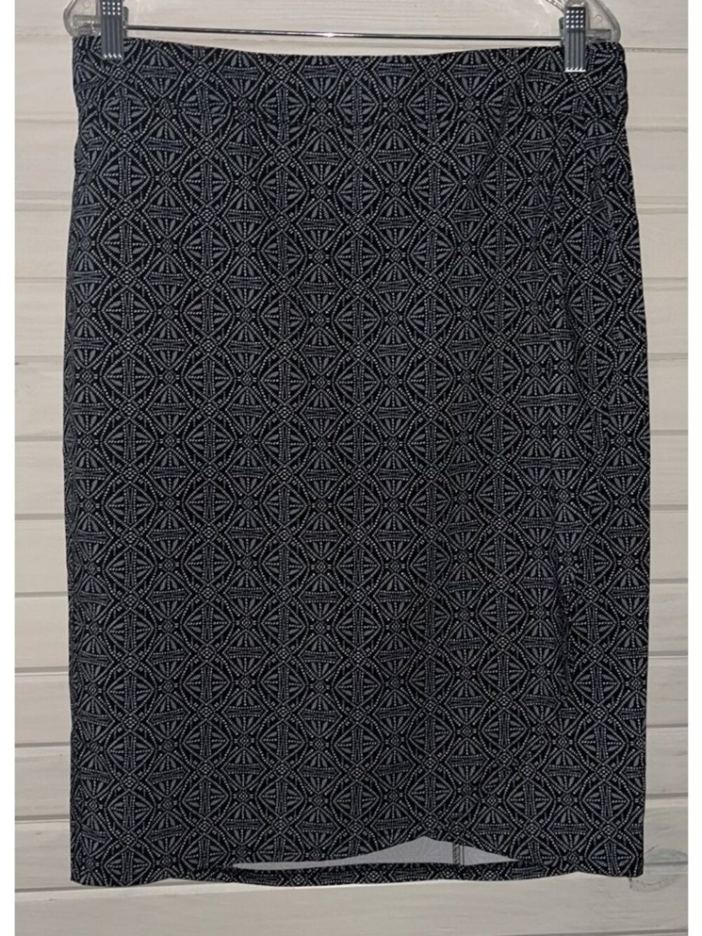 RipSkirt Hawaii Sz LARGE Black Pearl Batik Print Length 3 Wrap Skirt EUC